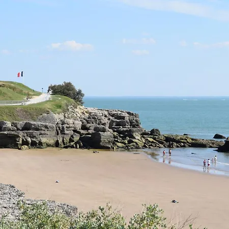 Holiday home Charmante Maison Proche Royan