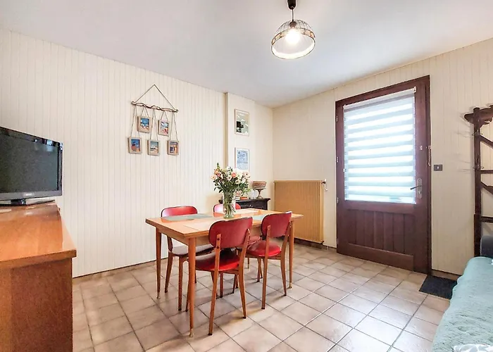 Будинок відпочинку Charmante Maison Proche *