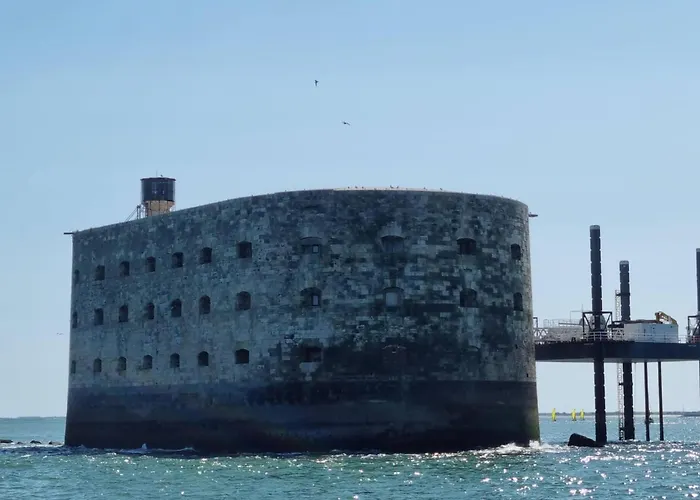 펜션 Charmante Maison Proche 로양